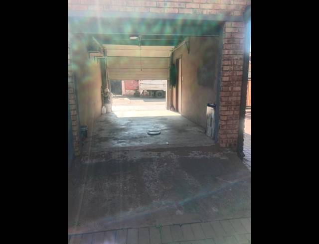 3 BEDROOM PROPERTY TO RENT IN NGUNI SECTION
